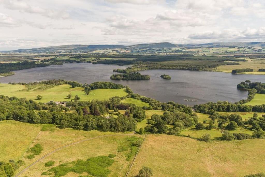 The Mews - A Cottage With A Spectacular Lake View Port Of Menteith Exteriér fotografie